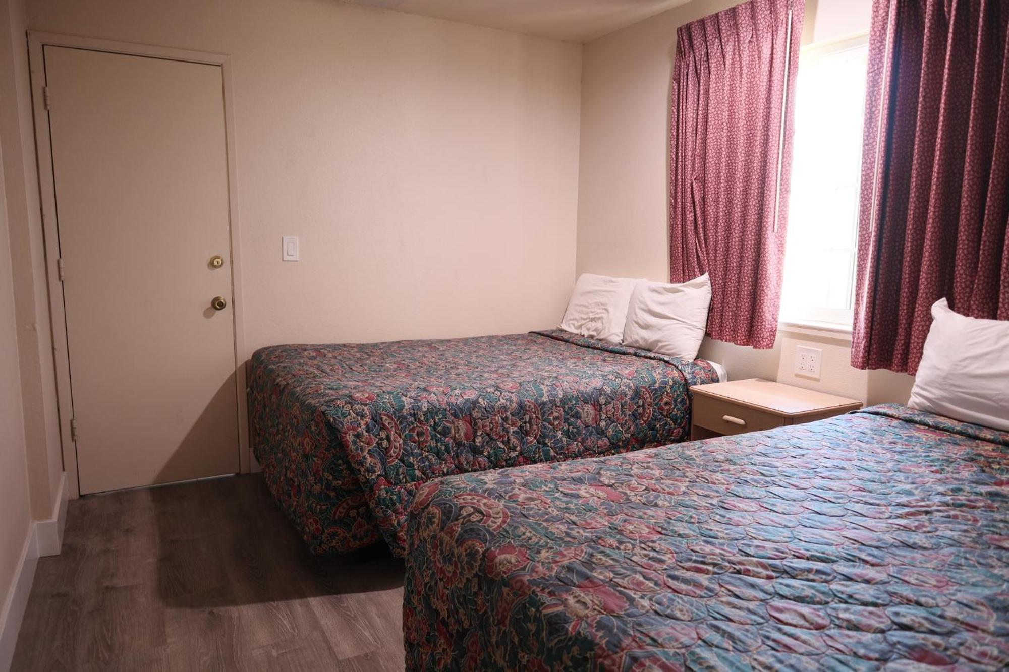 Motel Capri Beach Boardwalk 2*