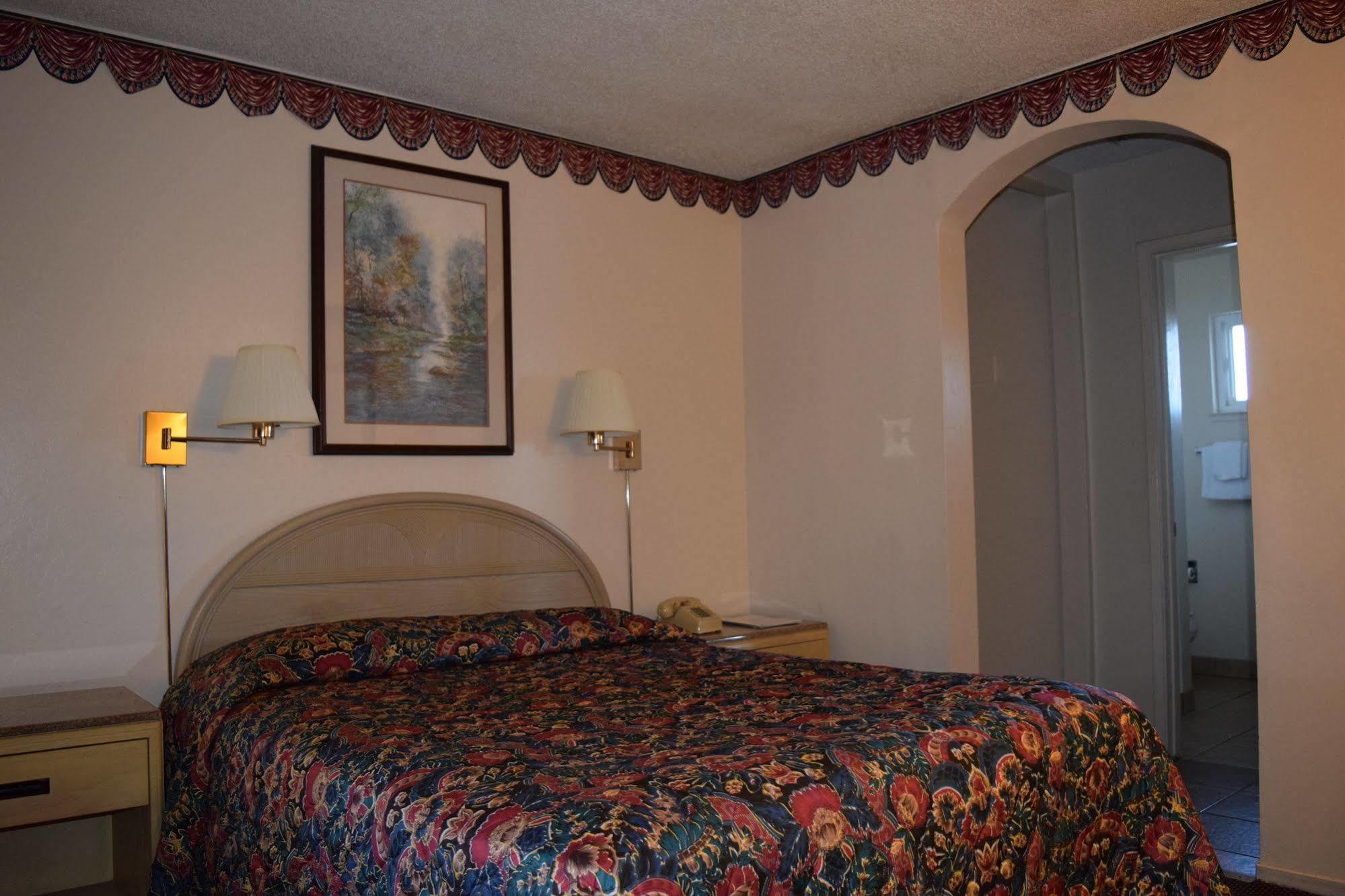 Capri Boardwalk Motel Santa Cruz